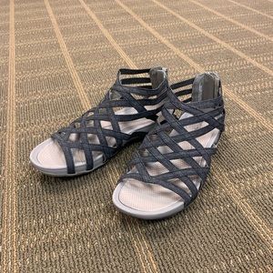 Women size 9 Baretrap strapped sandals